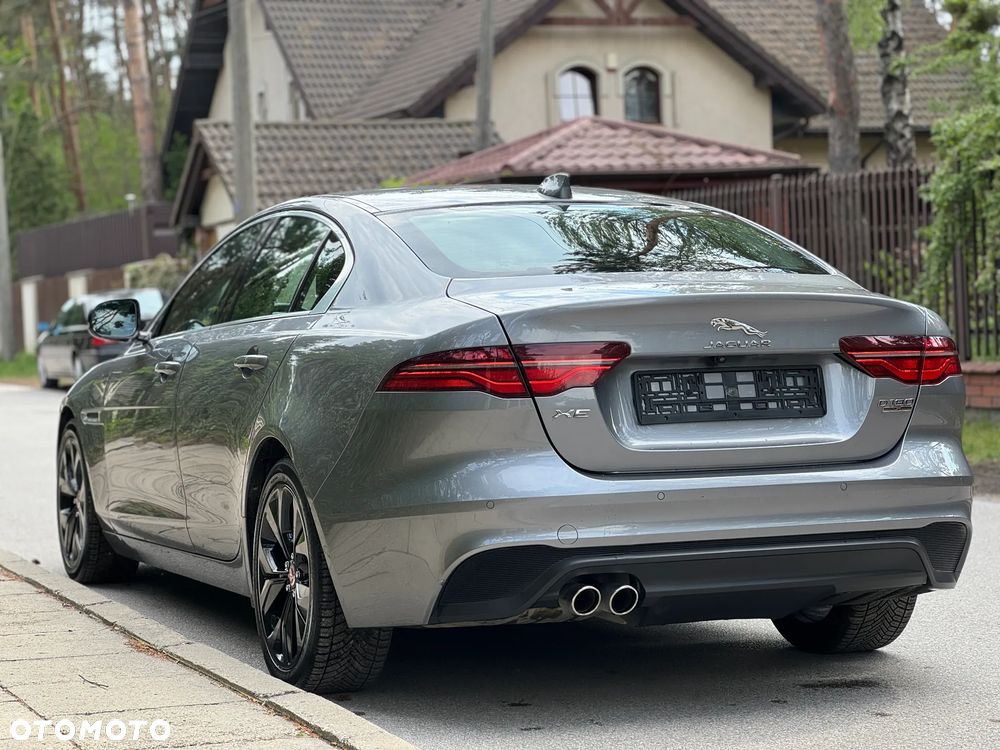 Jaguar XE D180 R-Dynamic S - 13