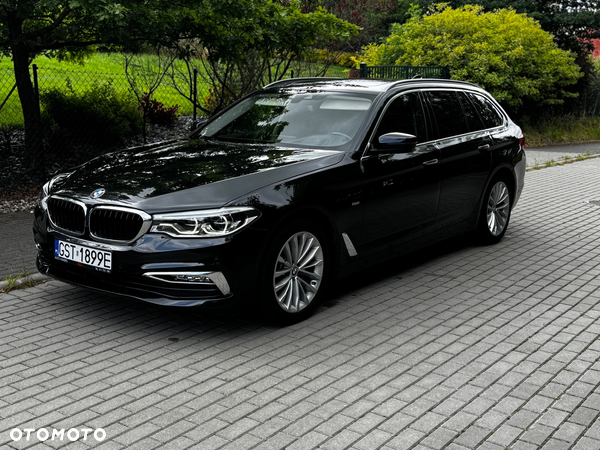 BMW Seria 5 520d xDrive Luxury Line sport