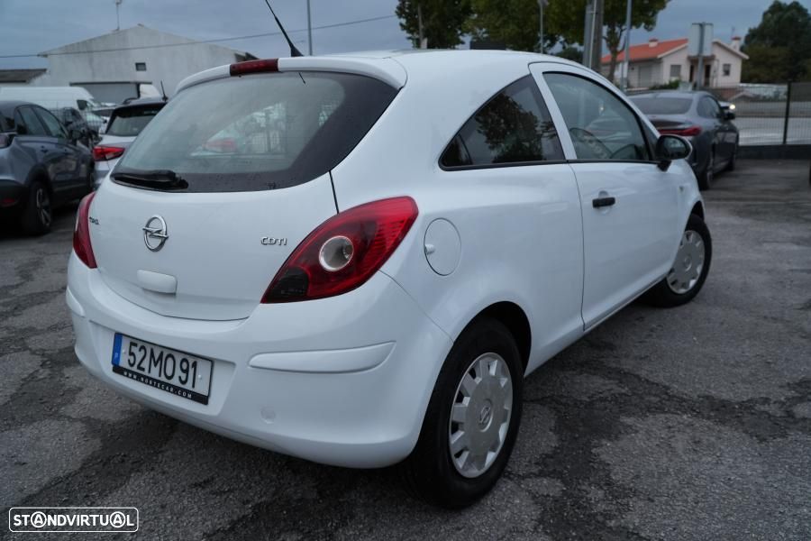 Opel Corsa 1.3 CDTi Enjoy EcoFLEX - 3