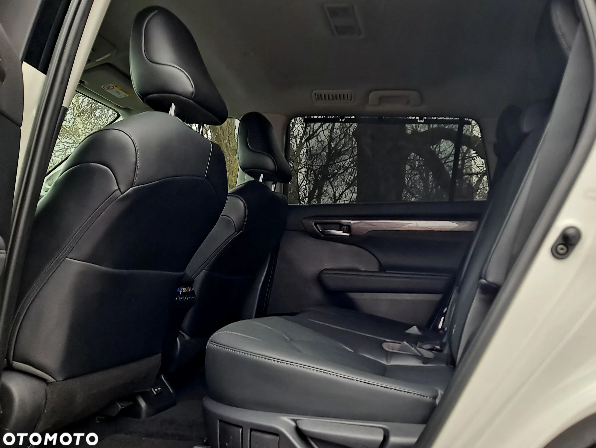 Toyota Highlander 2.5 Hybrid Executive - 32
