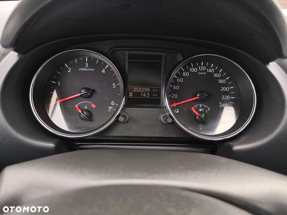 Nissan Qashqai+2 2.0 dCi DPF acenta - 26