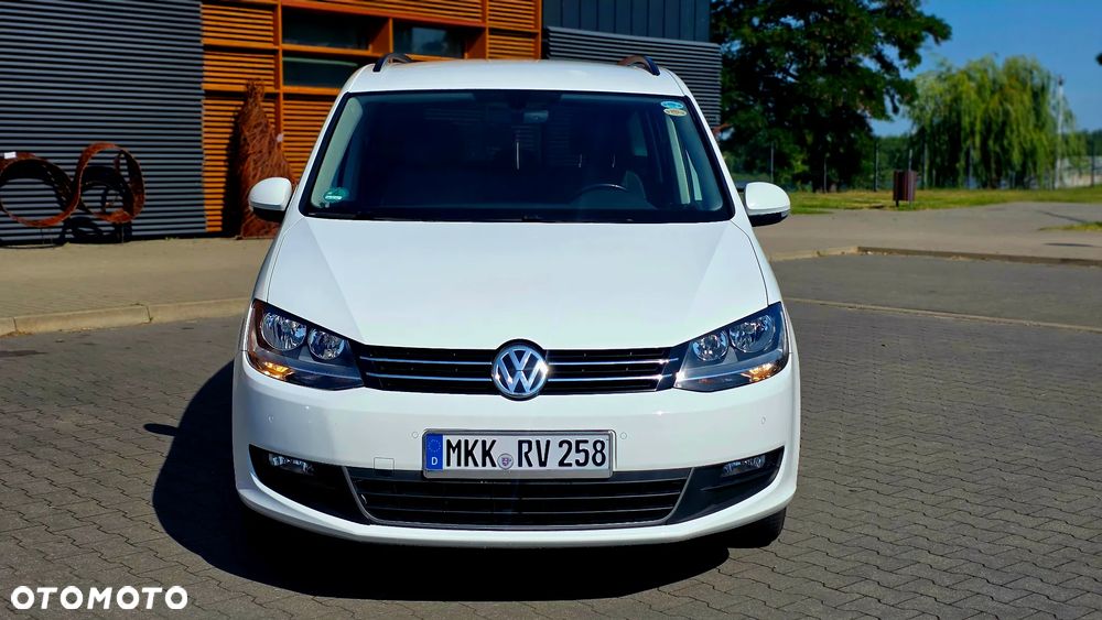 Volkswagen Sharan 2.0 TDI Highline DSG - 2