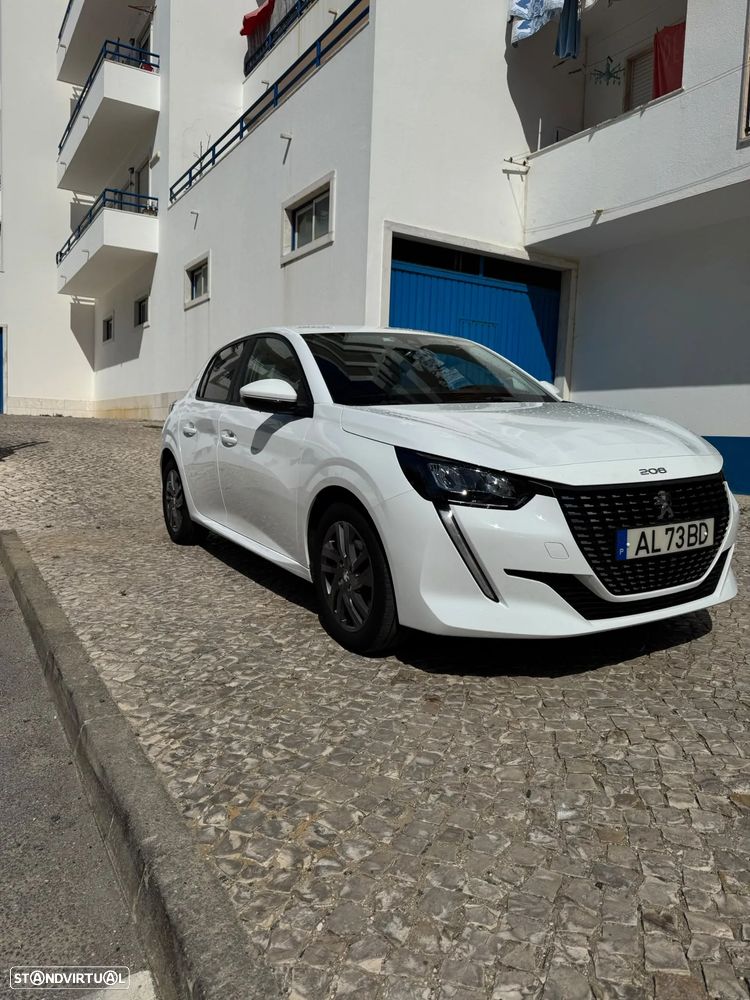 Peugeot 208 2021 photo 2