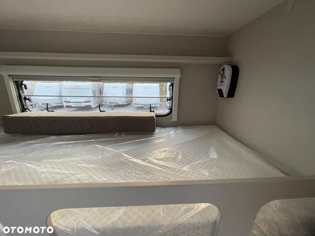 Dethleffs Nomad 730FKR - 25