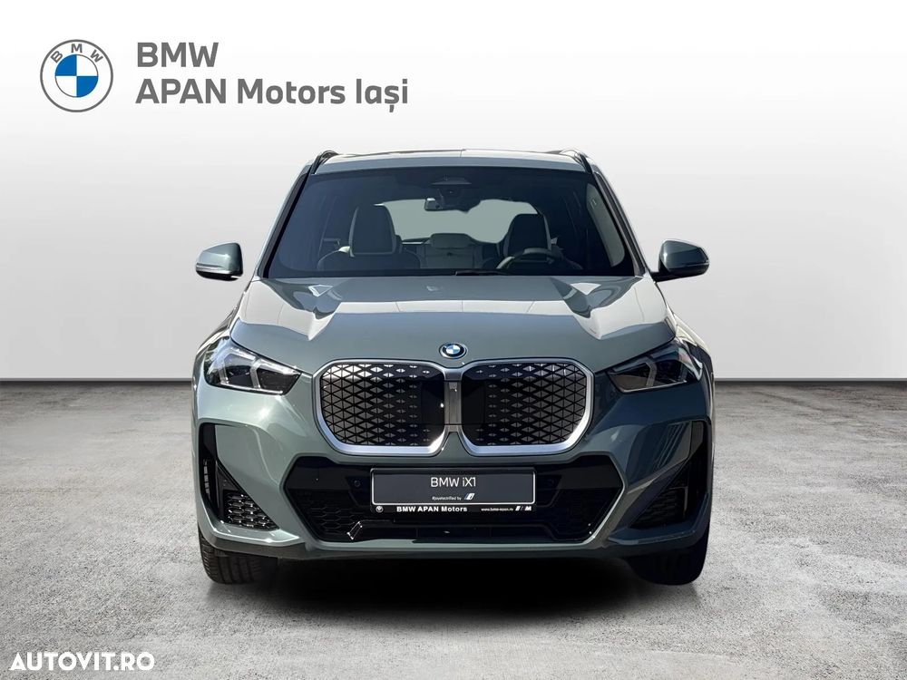 BMW iX1 xDrive30 M Sportpaket - 3