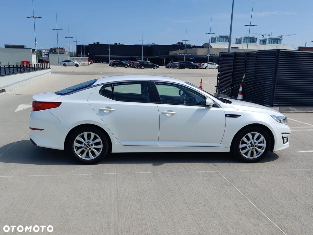 Kia Optima - 11