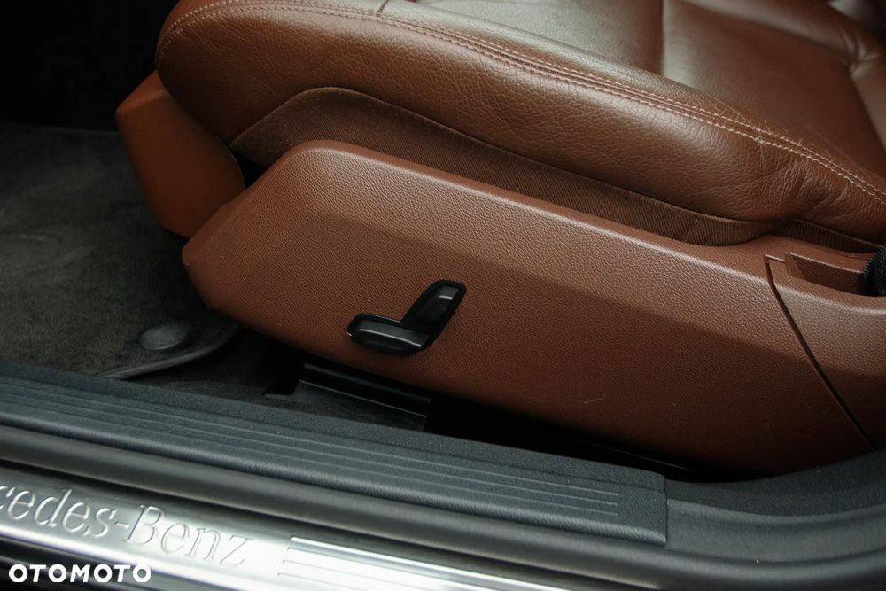 Mercedes-Benz Klasa E 350 CGI BlueEFFICIENCY 7G-TRONIC Avantgarde - 19