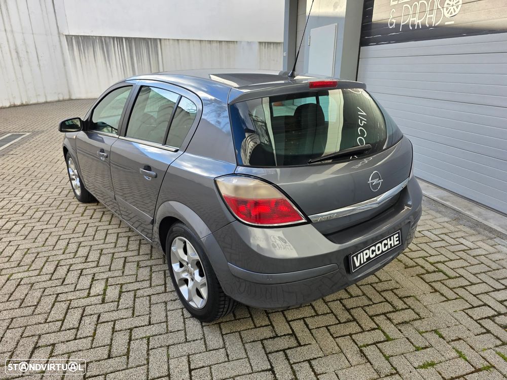 Opel Astra 1.3 CDTI Cosmo - 26