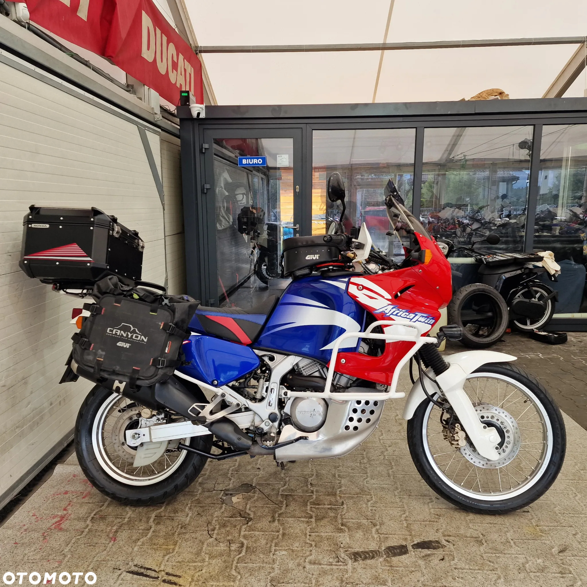 Honda XRV - 5