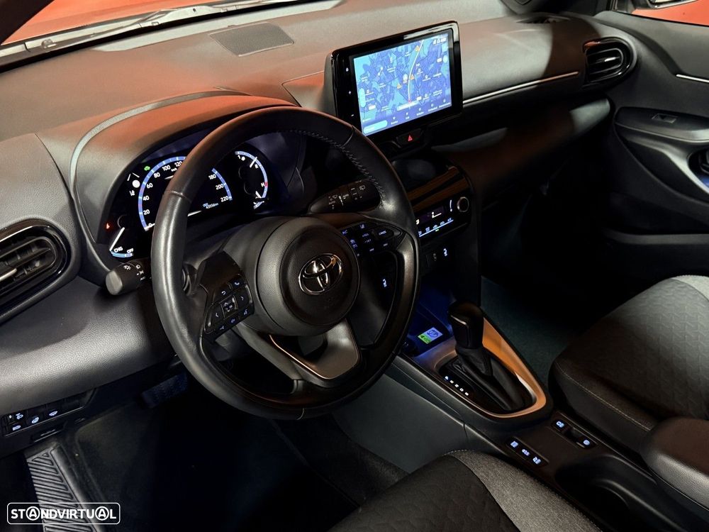 Toyota Yaris Cross 1.5 HDF Premier Edition - 6