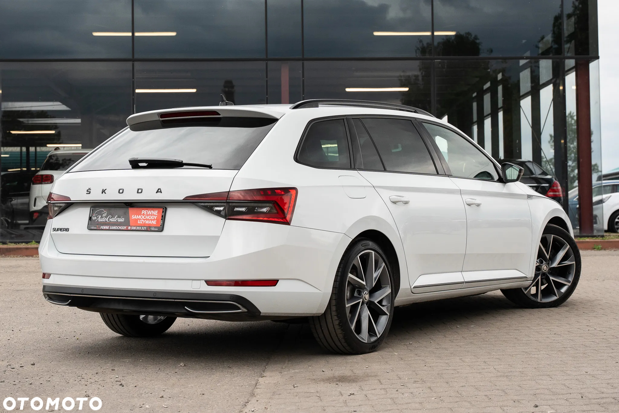 Skoda Superb 2.0 TDI DSG Sportline - 7