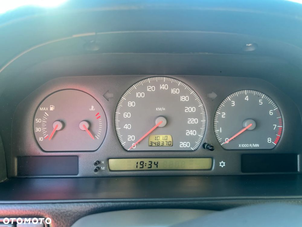 Volvo V70 2.4 T - 15