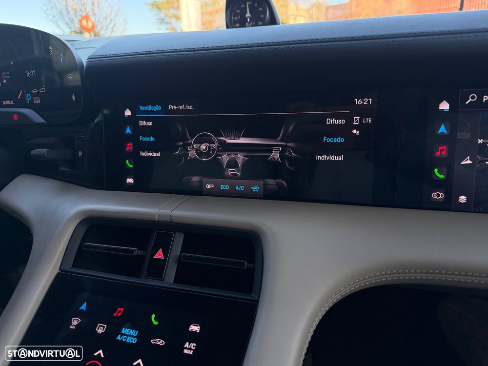 Porsche Taycan 4S Bateria Performance Plus - 26