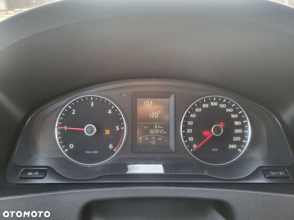 Volkswagen Transporter - 26