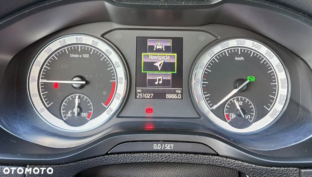 Skoda Karoq 2.0 TDI SCR 4x4 Style DSG - 35