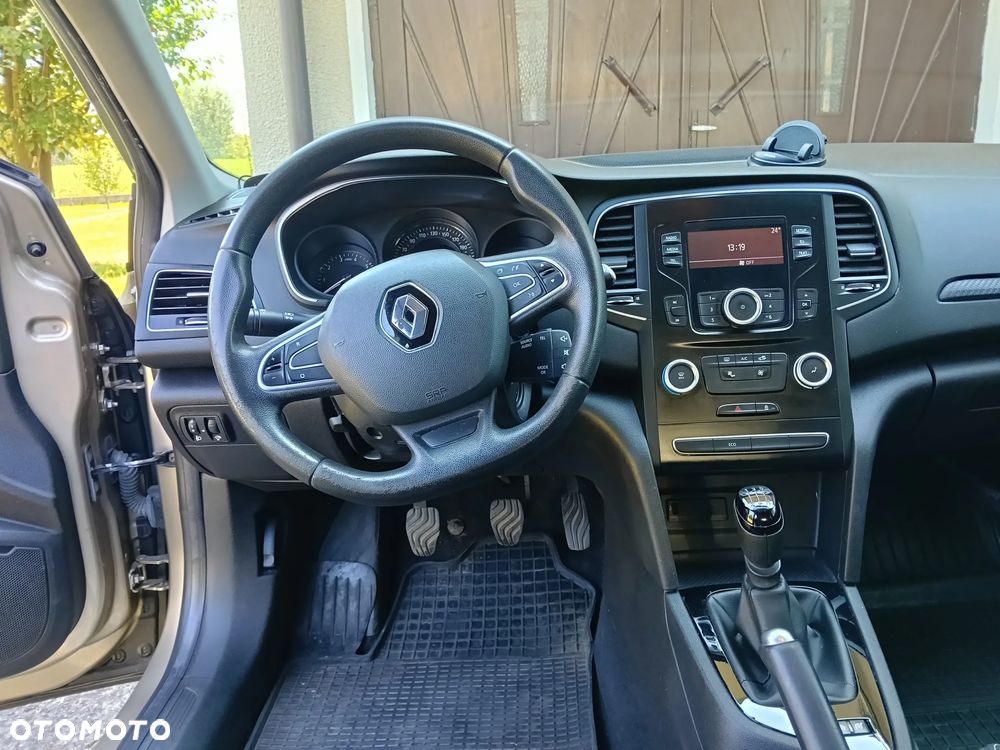 Renault Megane 1.6 SCe Life - 6