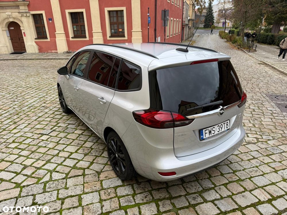 Opel Zafira - 15