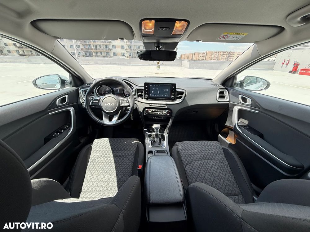 Kia Ceed 1.5 T-GDI 7DCT MHEV GT Line - 9
