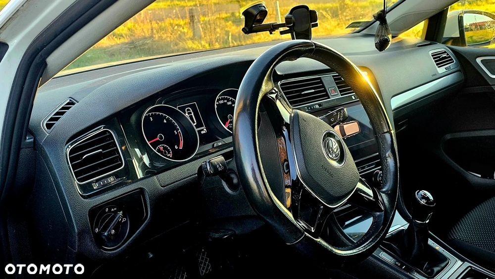 Volkswagen Golf 1.6 TDI BMT Comfortline - 7