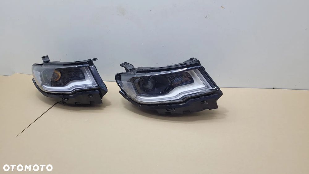 JEEP COMPASS II 2 17- LAMPA REFLEKTOR PRAWA PRZÓD BI XENON EU P55112716AG D5S 12V 25W DC - 4