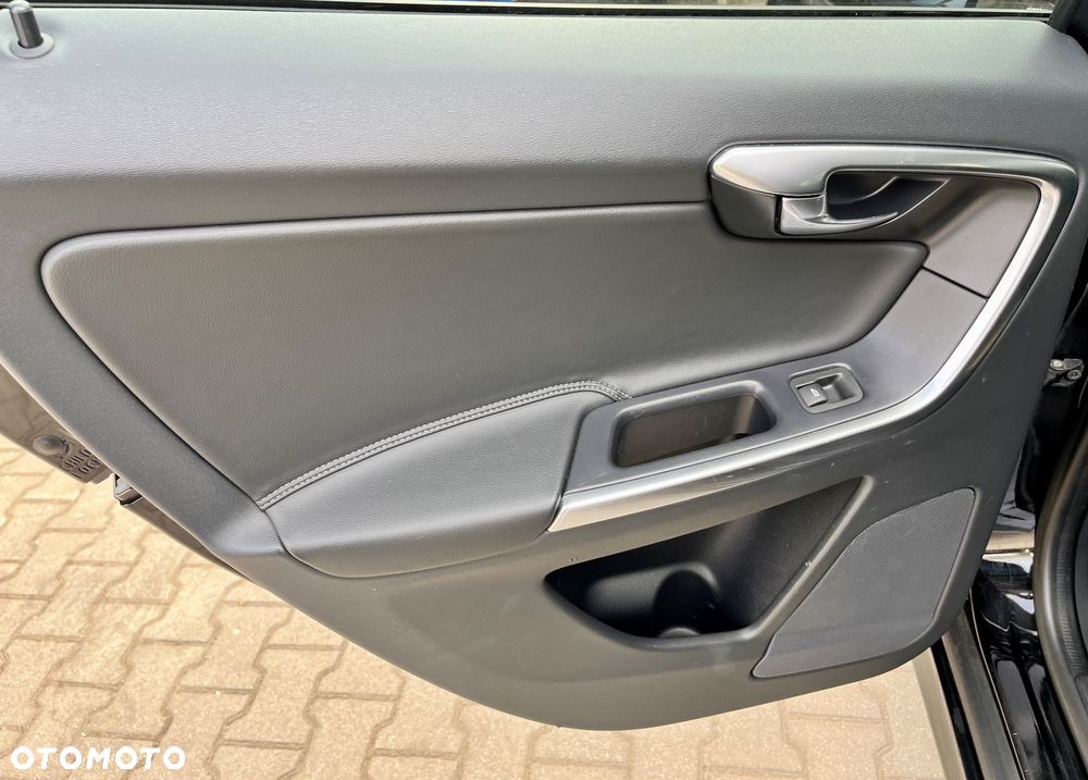 Volvo XC 60 D3 Inscription - 33