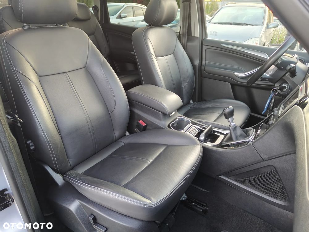 Ford S-Max - 25