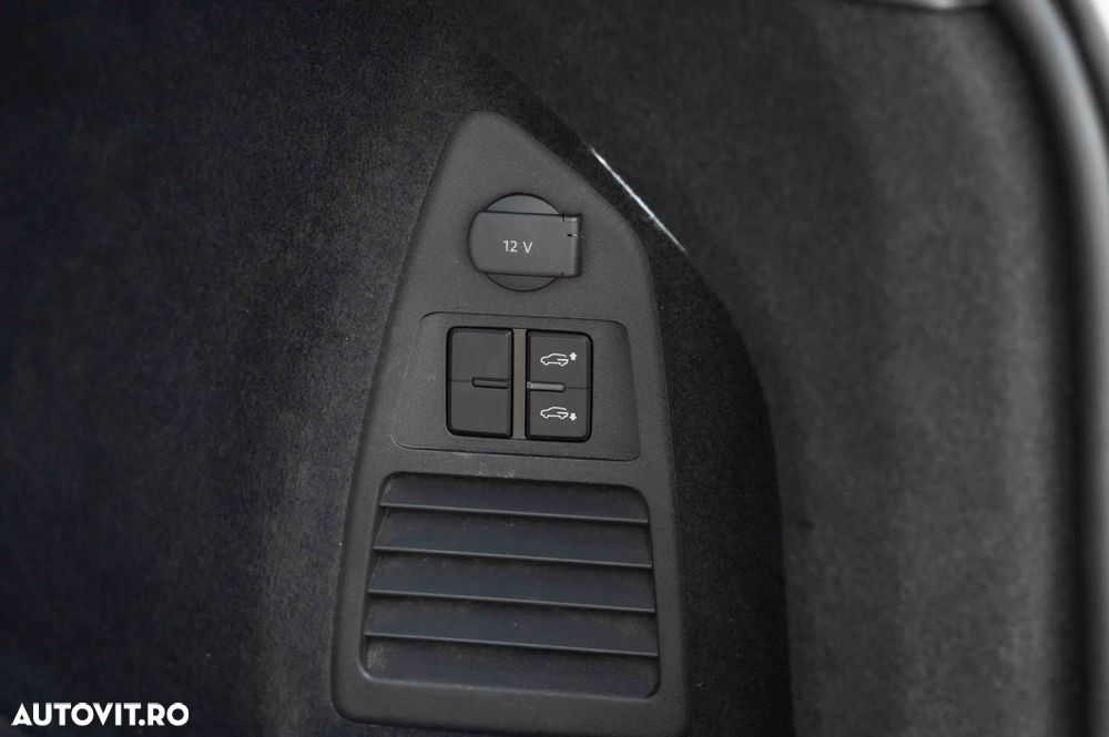 Volkswagen Touareg - 13