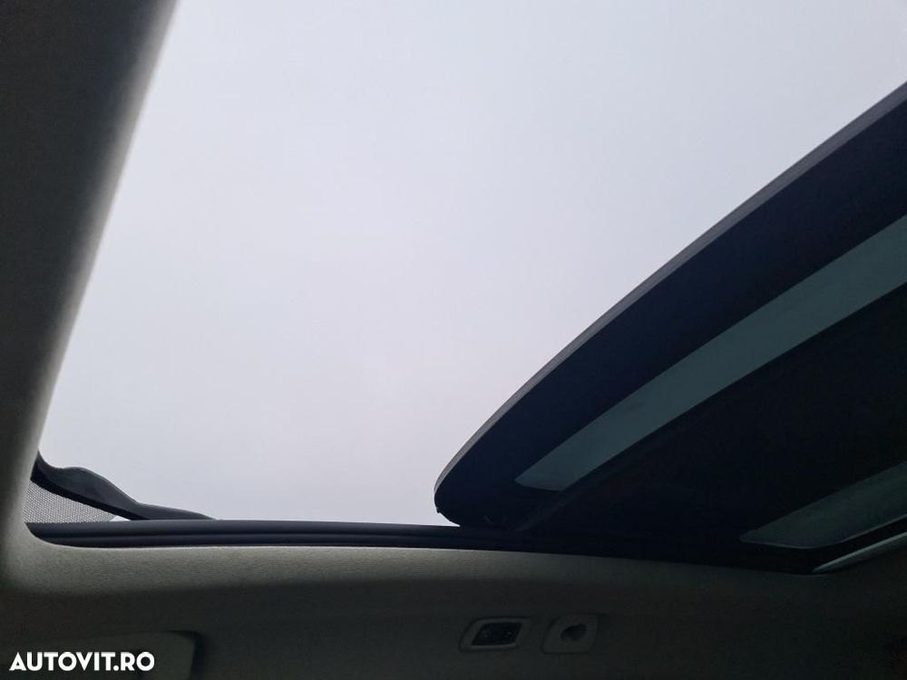 Volvo XC 40 Recharge T5 Twin Engine AT7 R-Design - 12