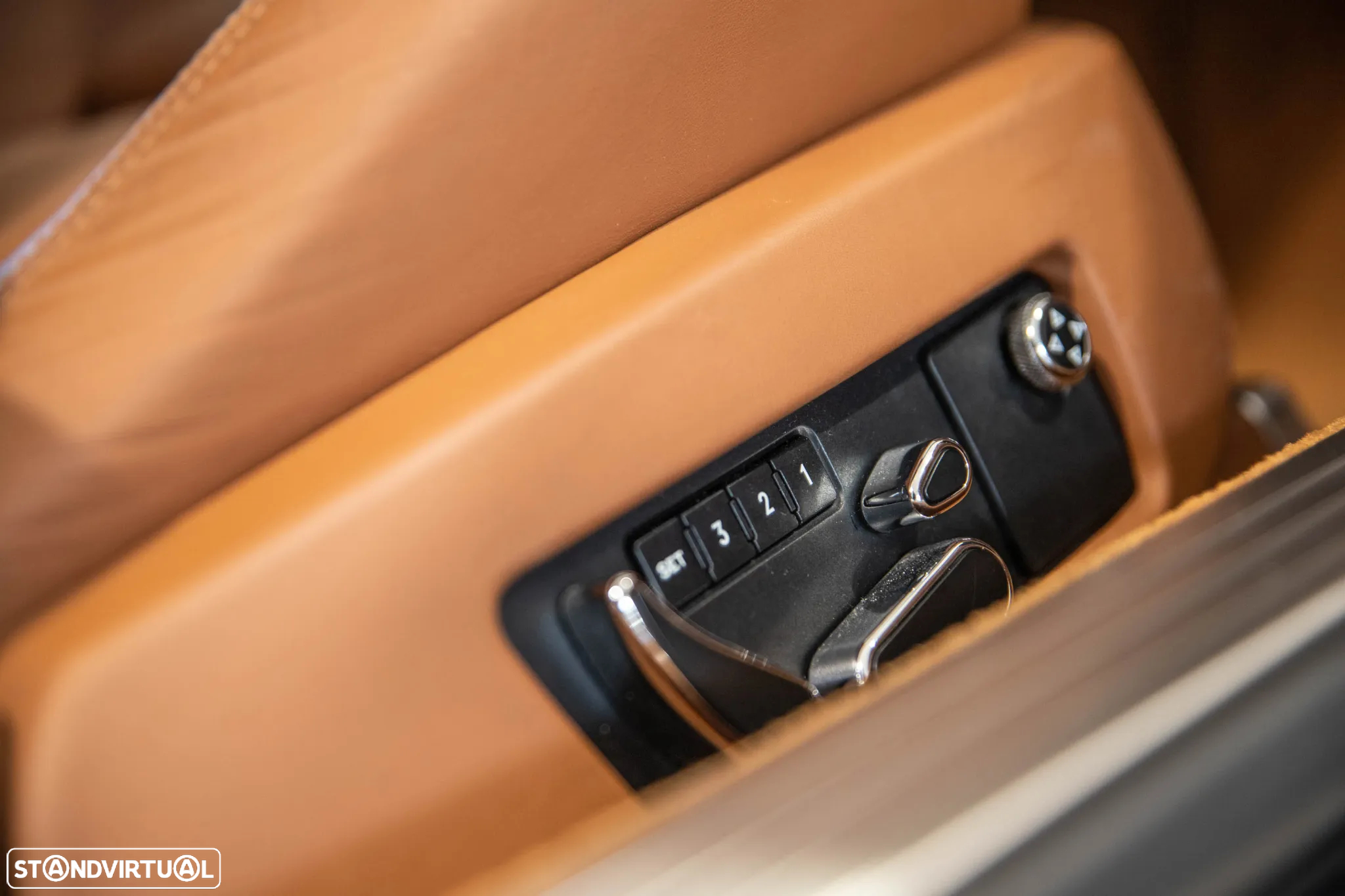 Bentley Continental GT - 32