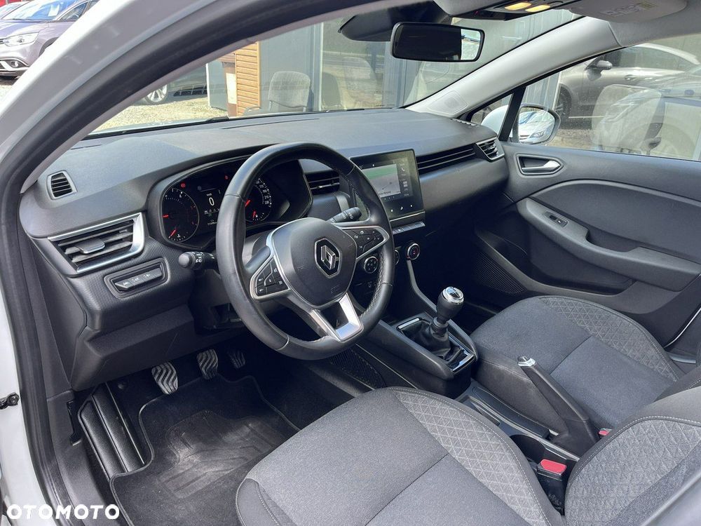 Renault Clio - 21
