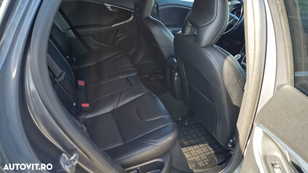 Volvo V40 D2 Kinetic - 3