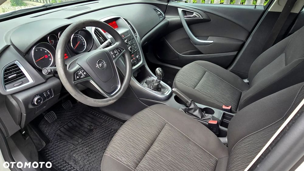 Opel Astra 1.4 ecoFLEX - 10
