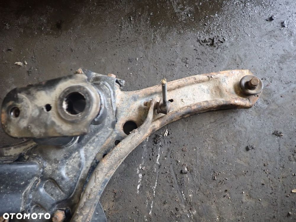 SANKI WÓZEK KOŁYSKA 4x4 SUZUKI SX4 SEDICI - 3