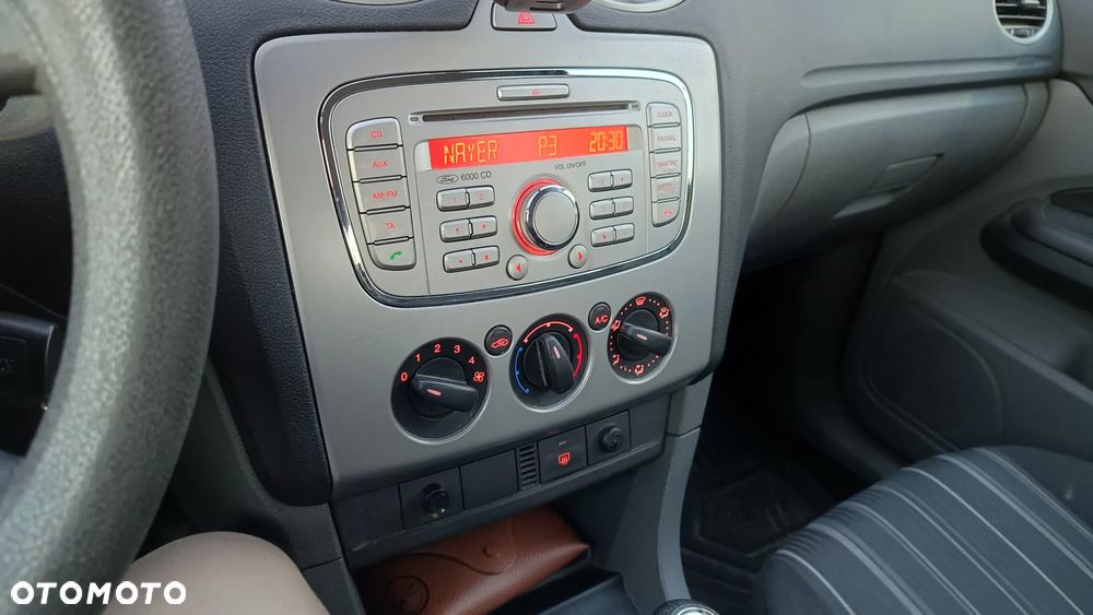 Ford Focus 1.6 Amber X - 4