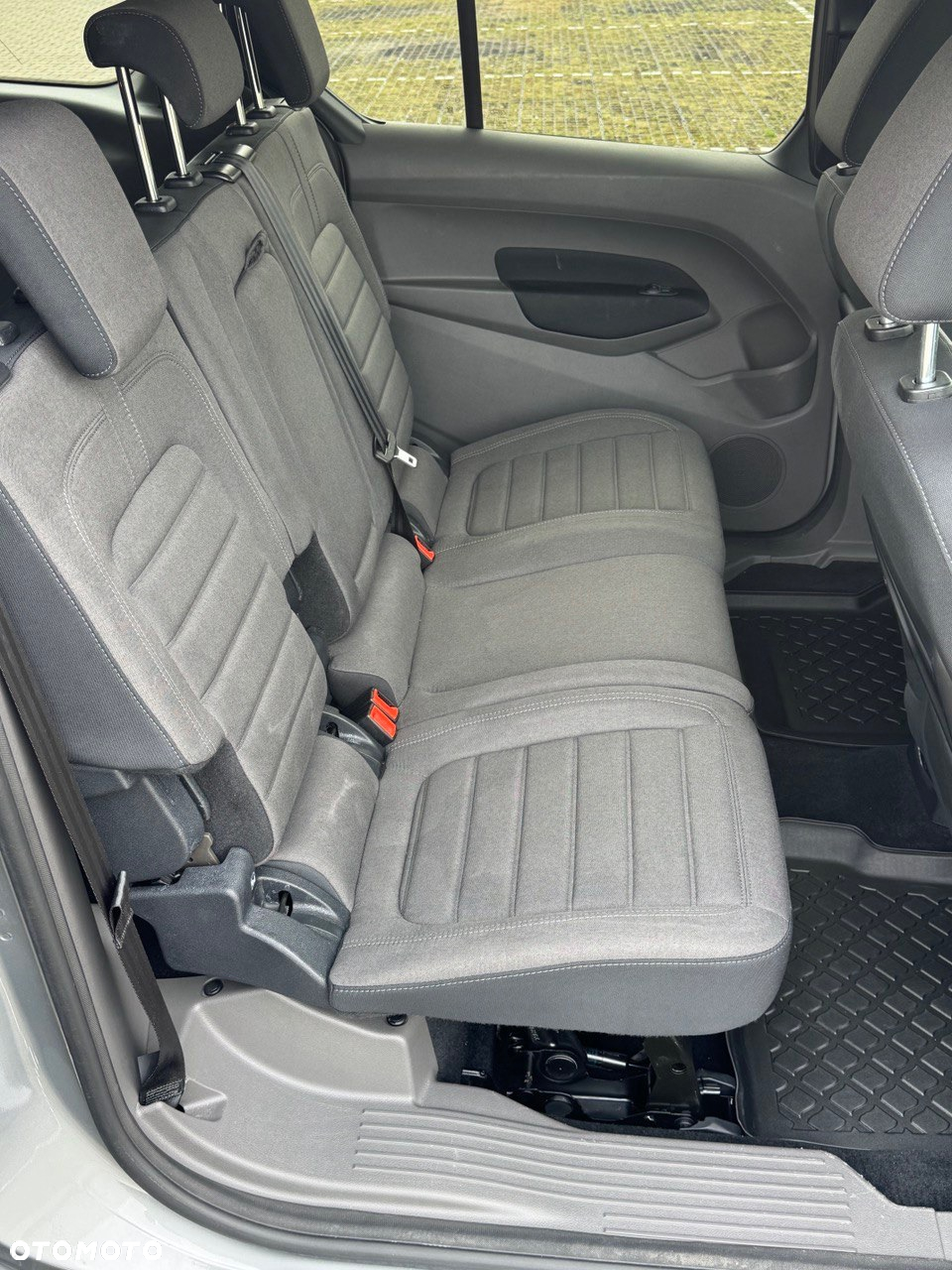 Ford Tourneo Connect Grand - 10