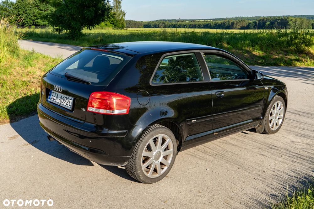 Audi A3 3-drzwiowe 1.6 Ambition - 4