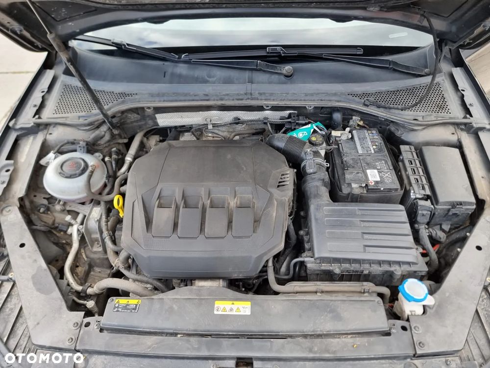 Volkswagen Passat 2.0 TSI Business DSG - 23