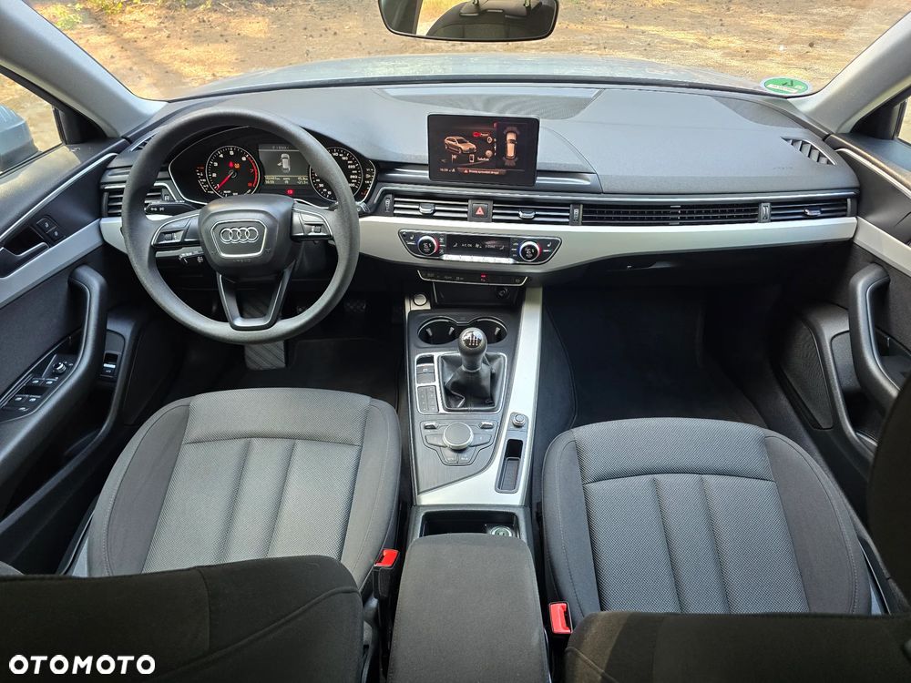 Audi A4 Avant 40 TFSI - 24