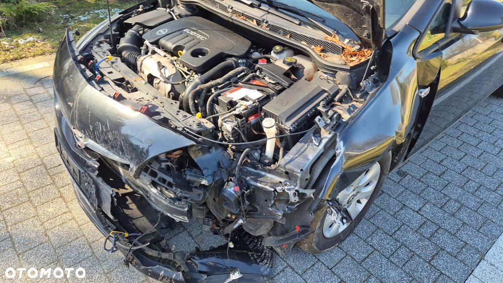 Opel Astra 1.6 D (CDTI DPF ecoFLEX) Start/Stop Edition - 9