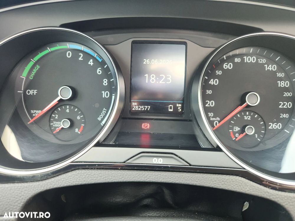 Volkswagen Passat - 21