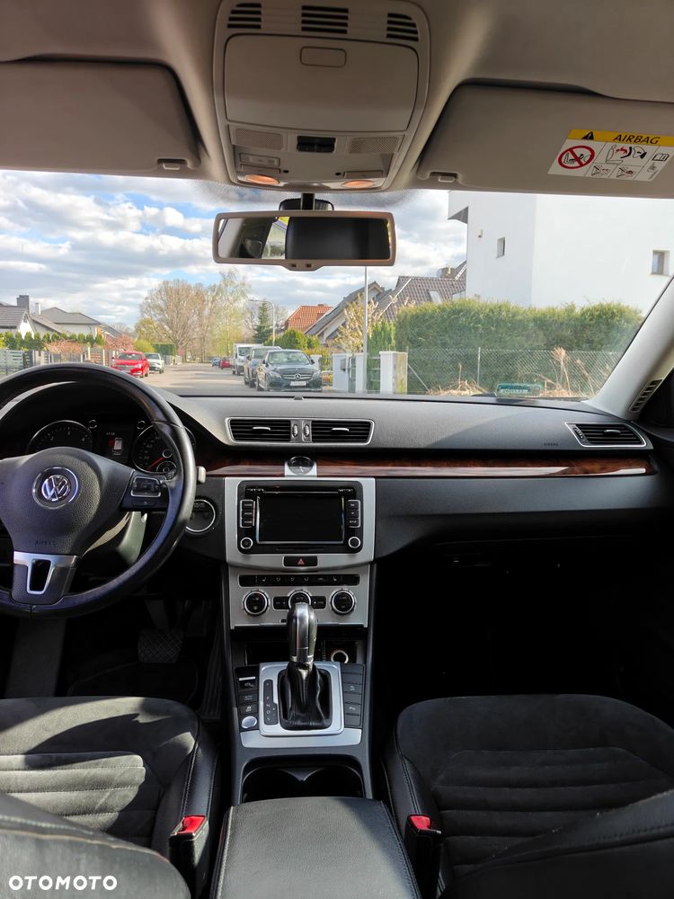 Volkswagen Passat 2.0 TDI Highline DSG - 13