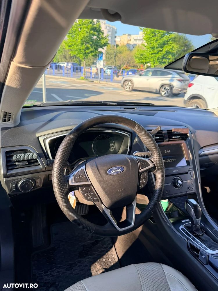 Ford Mondeo 2.0 TDCI PowerShift Titanium - 17
