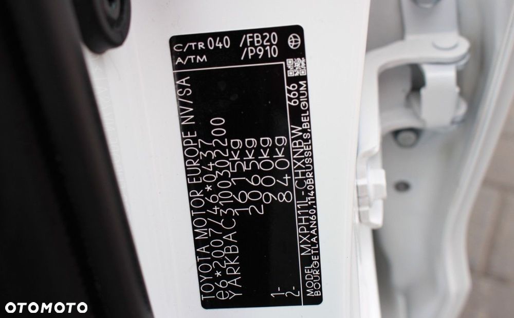 Toyota Yaris - 12