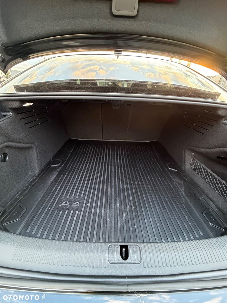 Audi A4 Limousine - 7