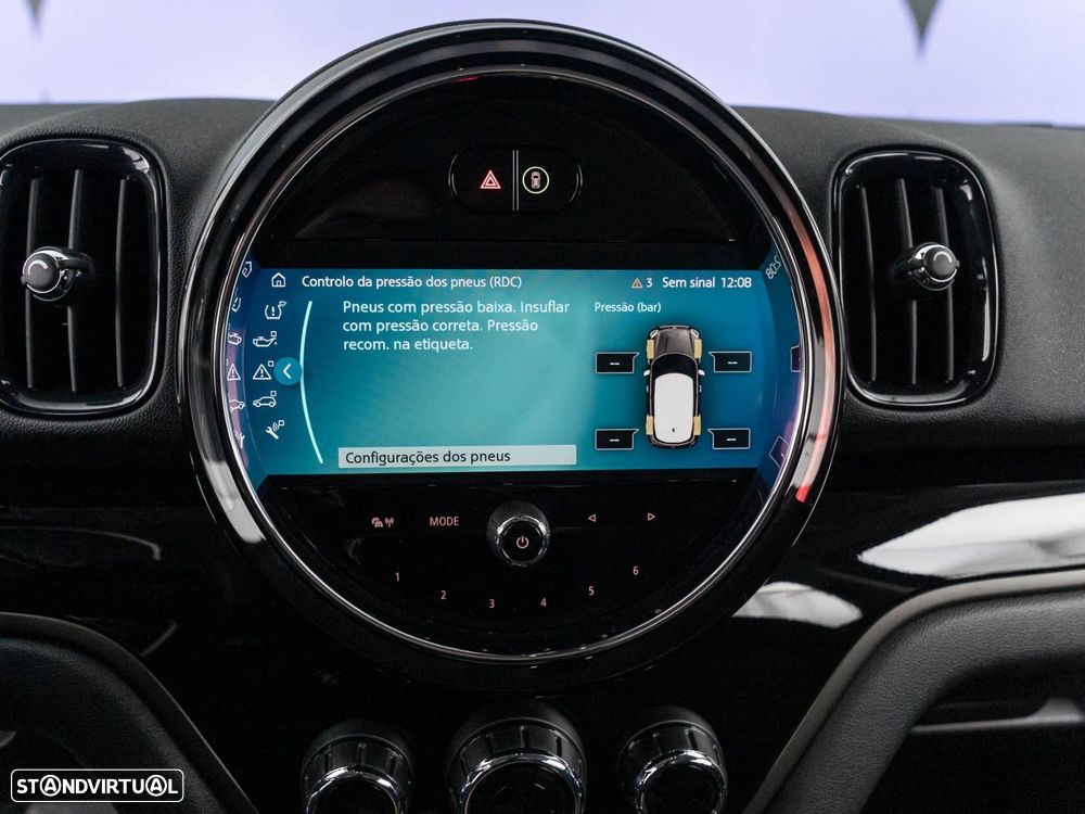 MINI Countryman Cooper SE Premium Essential Auto - 32