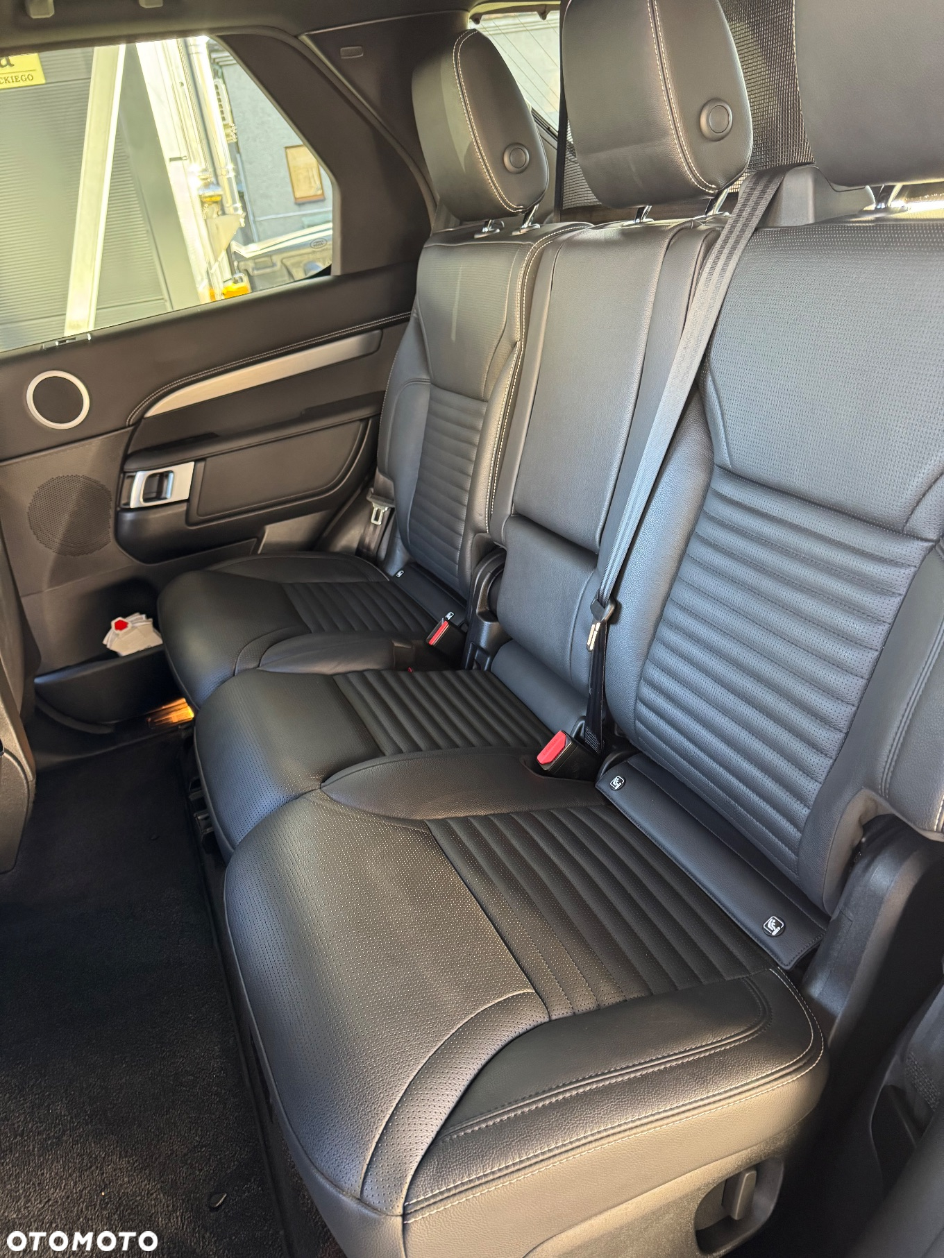 Land Rover Discovery - 16