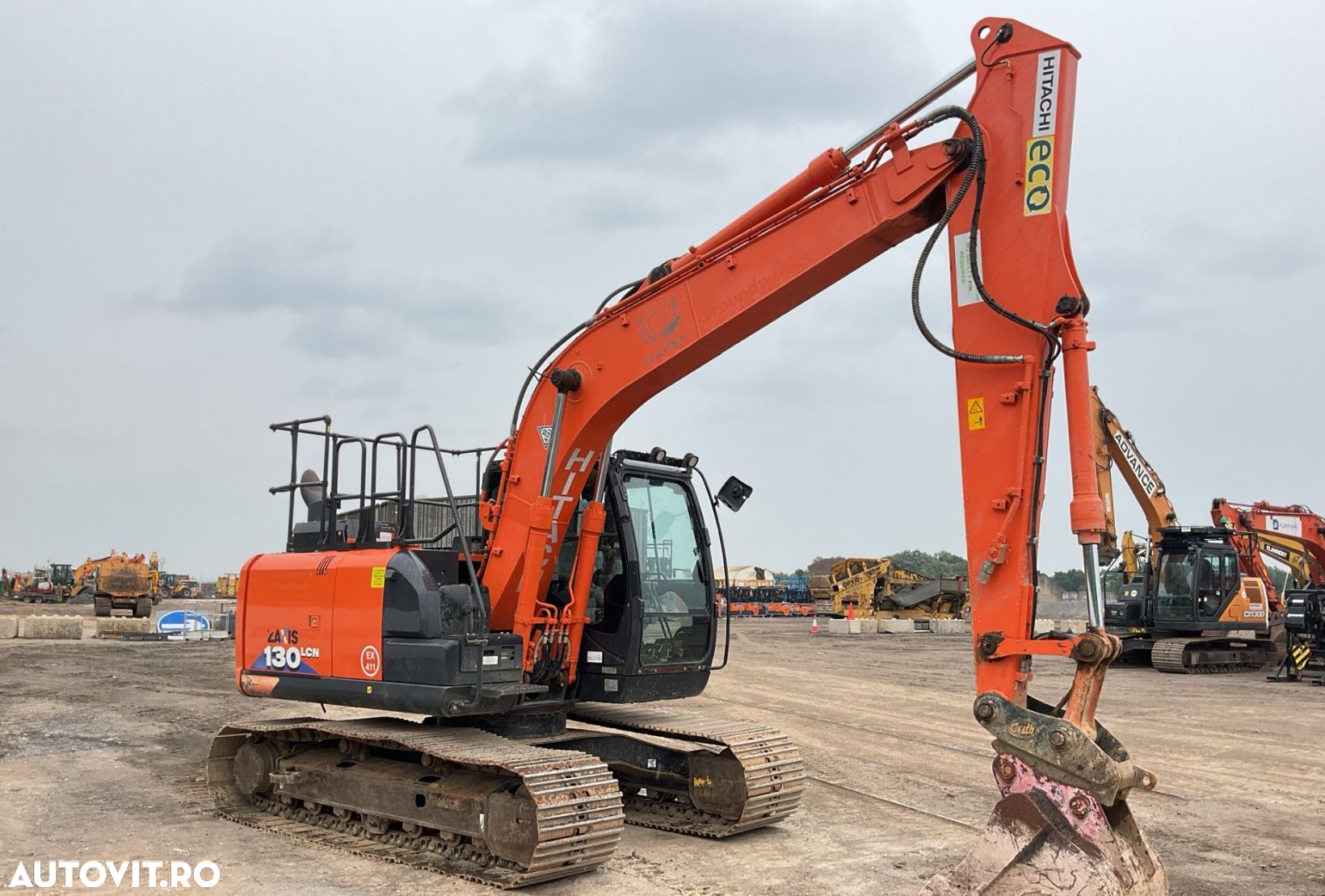 Hitachi ZX130LCN-6 Excavator - 4