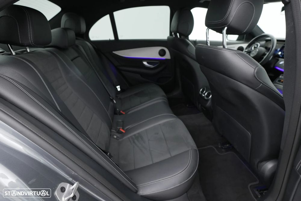 Mercedes-Benz E 300 de AMG Line - 30