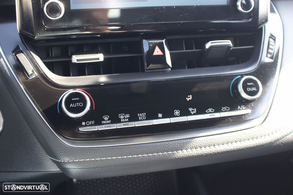 Toyota Corolla 1.8 Hybrid Comfort - 37