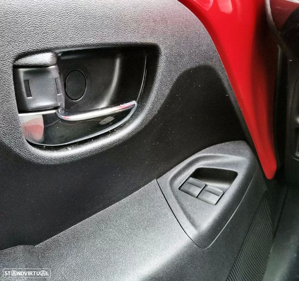 Peugeot 108 1.2 PureTech Allure - 16